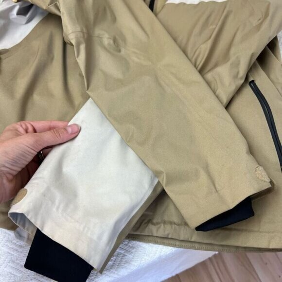 Vintage Orage Women’s Small Tan Ski Snowboarding Jacket Waterproof Hooded Zip - Picture 5 of 15